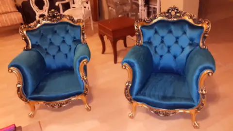Klassischer Sessel Parlamentsblau - Samt & Blattgold