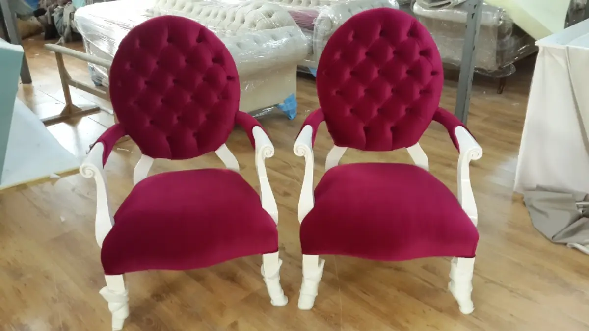 Sessel Roter Mond - Gesteppt & Modern Luxuriös