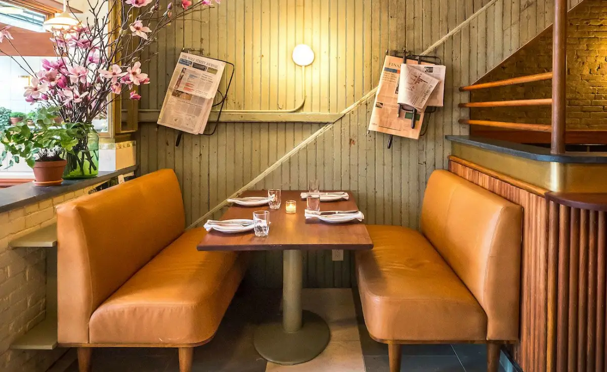 Sitzbank Taupe Leder - Café & Restaurant, Maßanfertigung